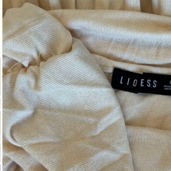 Lioness Cream Off-Shoulder Maxi Dress - Picture 8 of 8